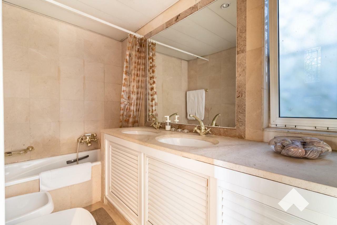 Spacious Villa In Jardim Do Golfe • Pool Quarteira Eksteriør billede